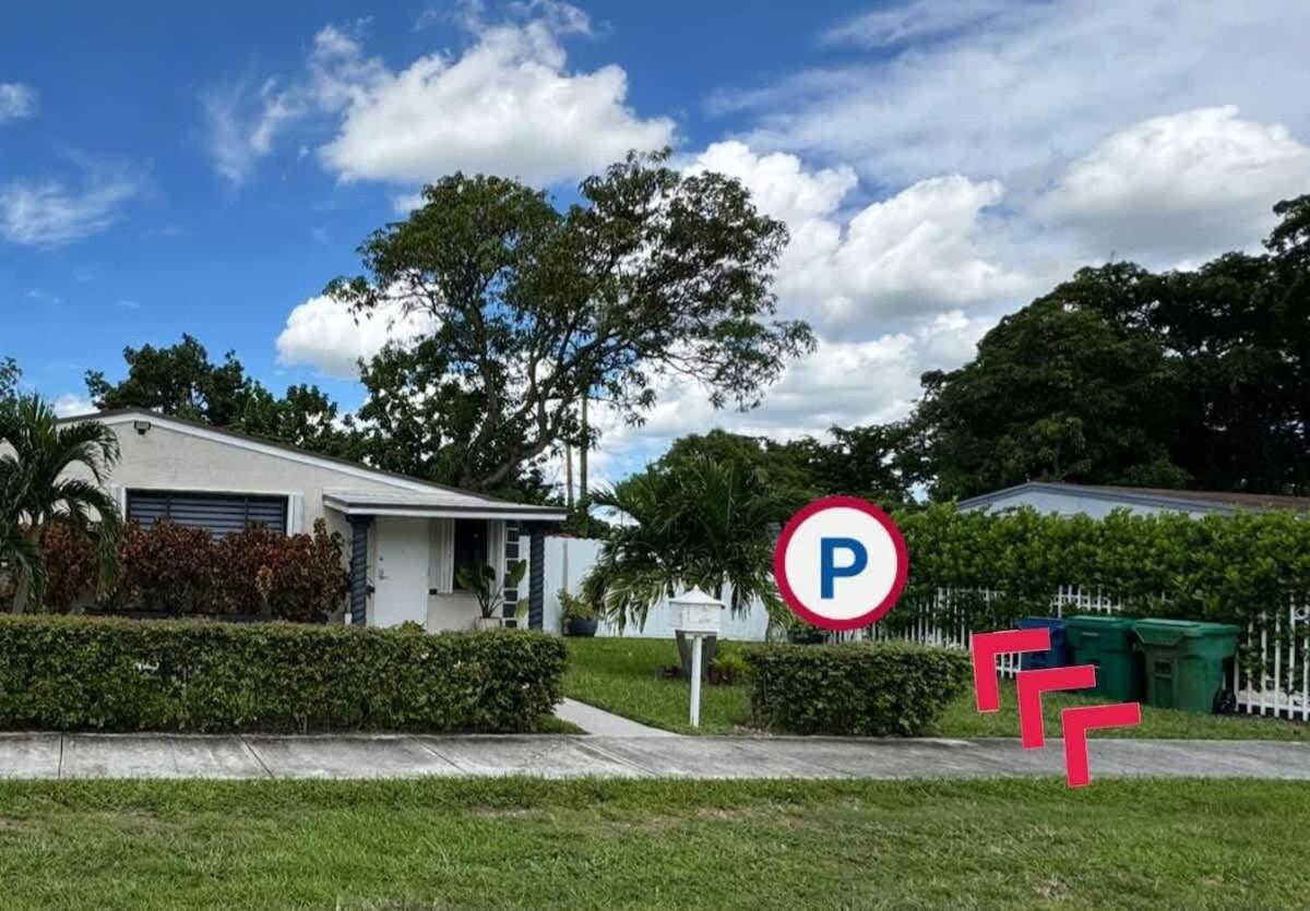 Private By International Airport Apartment *